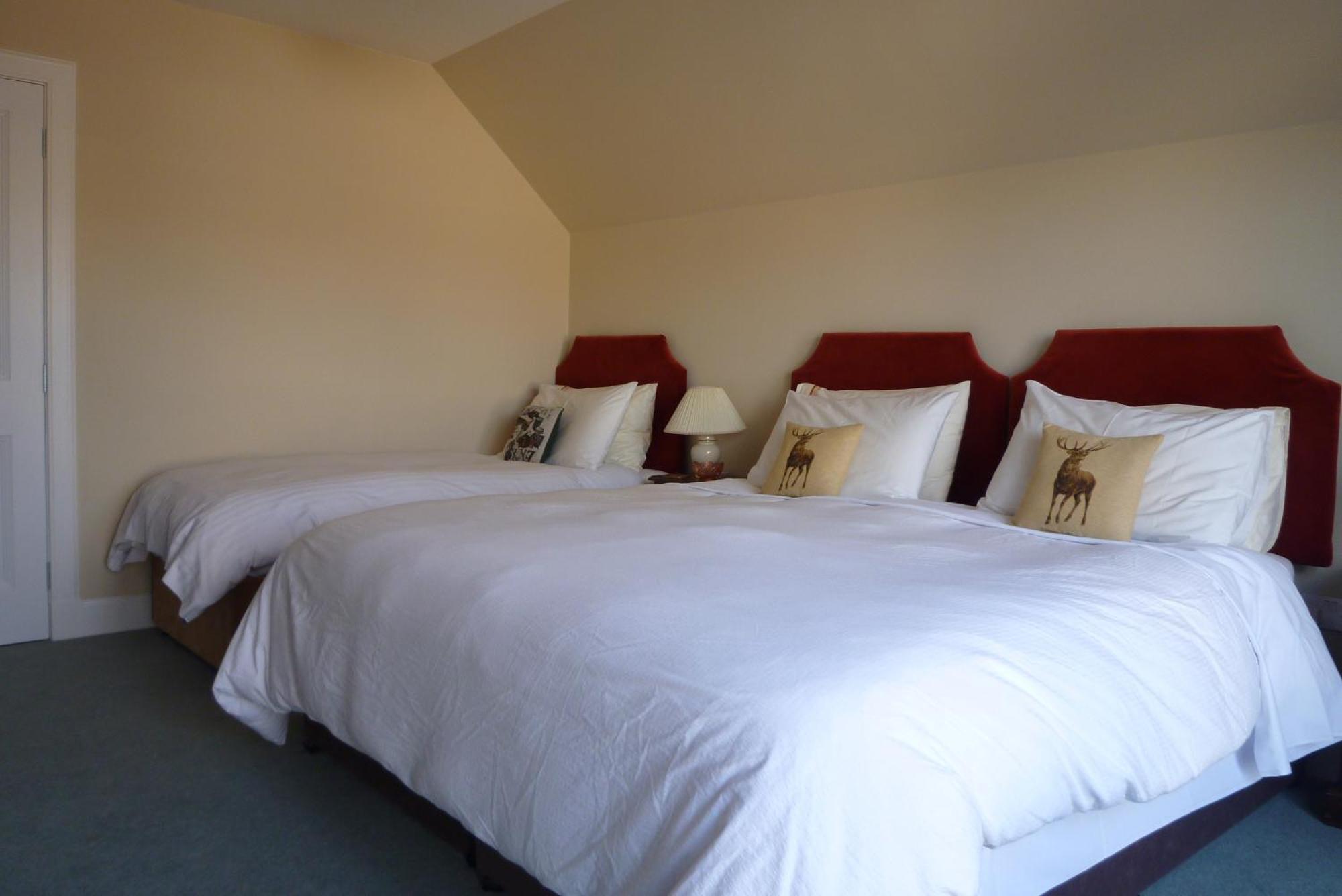 Dunallan Guest House Grantown-on-Spey Екстериор снимка