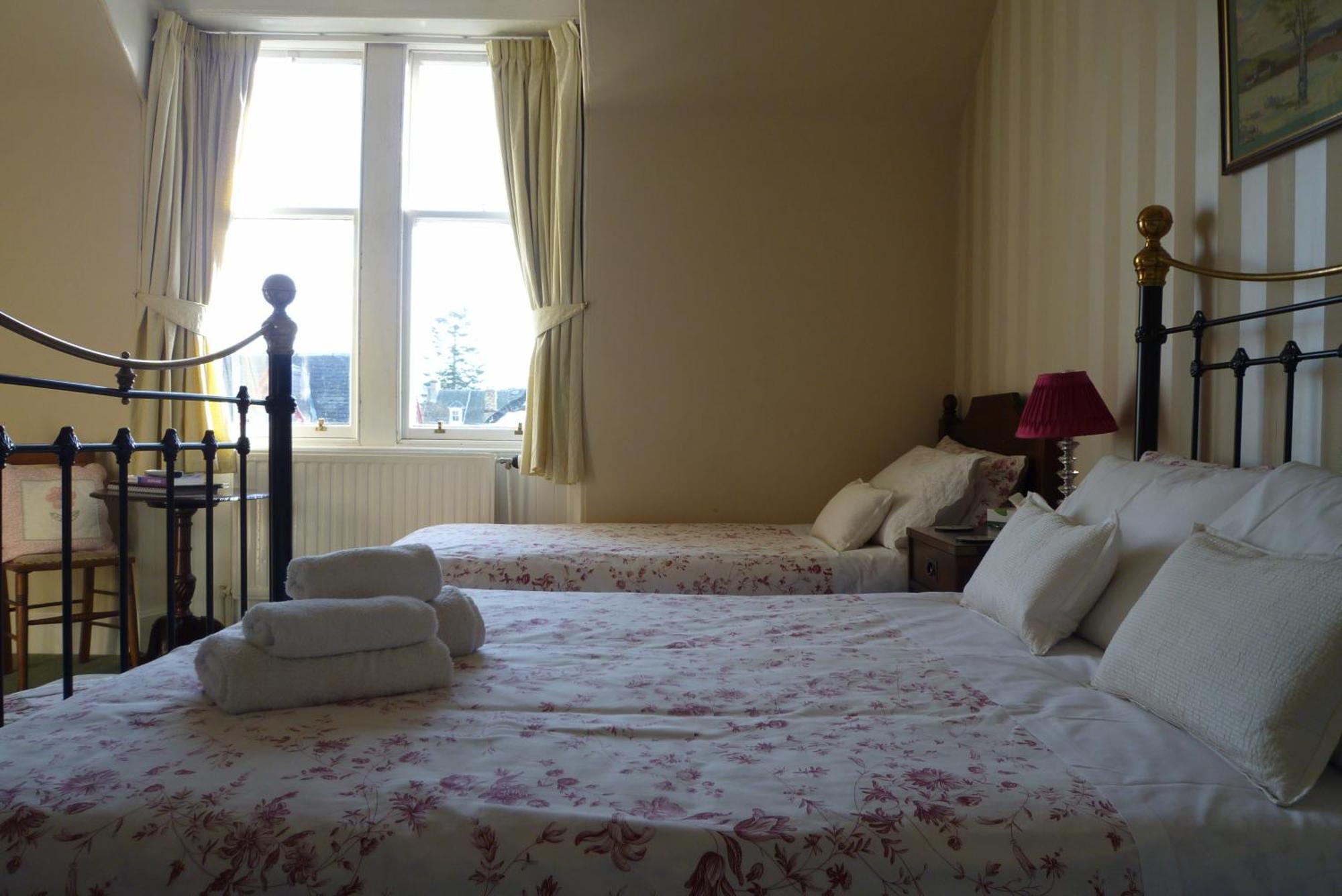 Dunallan Guest House Grantown-on-Spey Екстериор снимка